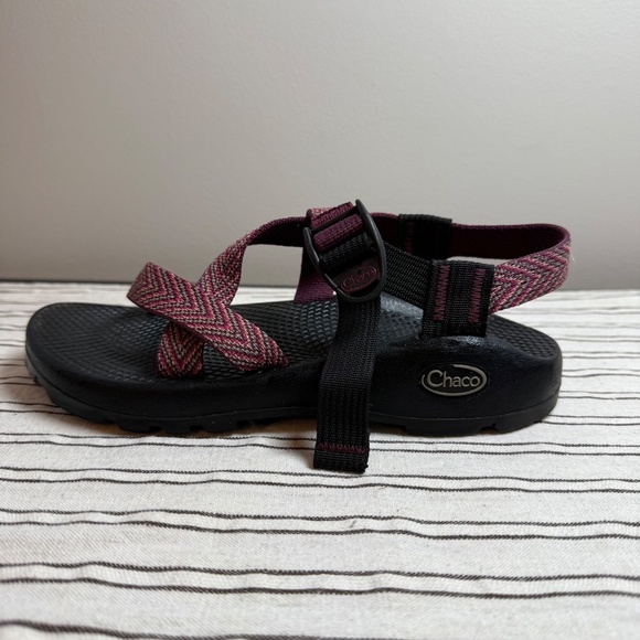 Chaco Z/1 Classic Sandals Women’s – Black with Pink Chevron Straps – W6 - Picture 2 of 7